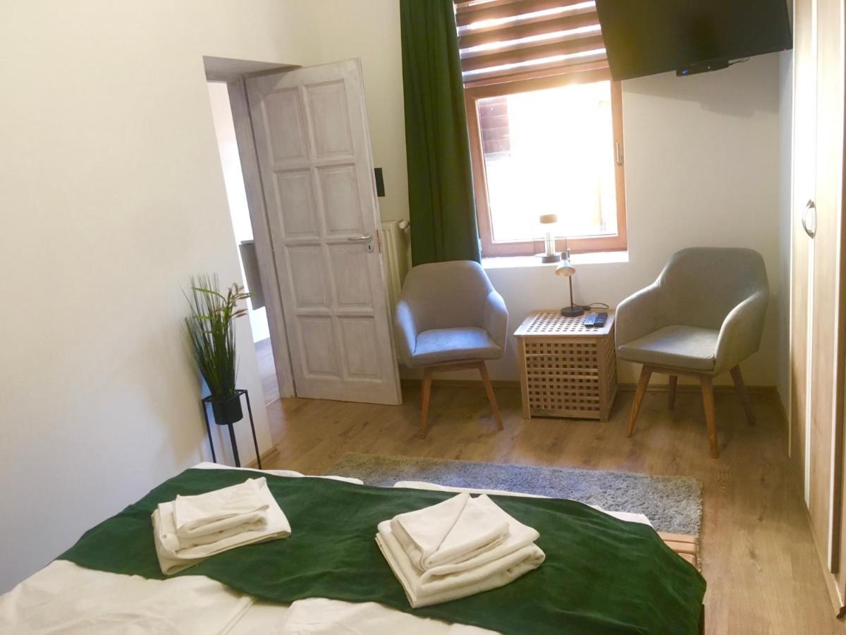 Boroka Apartman Belvaros Veszprém Екстериор снимка