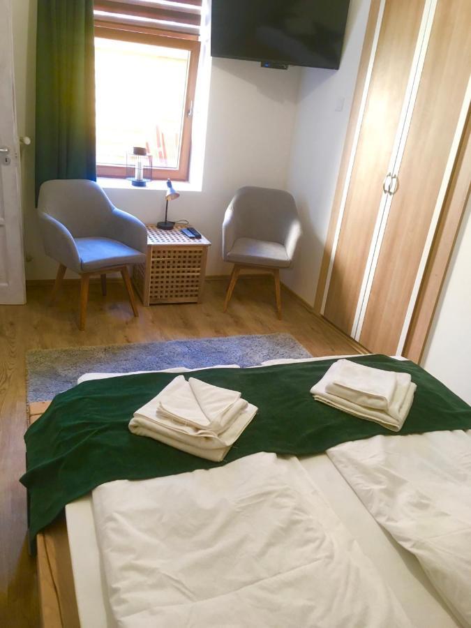 Boroka Apartman Belvaros Veszprém Екстериор снимка